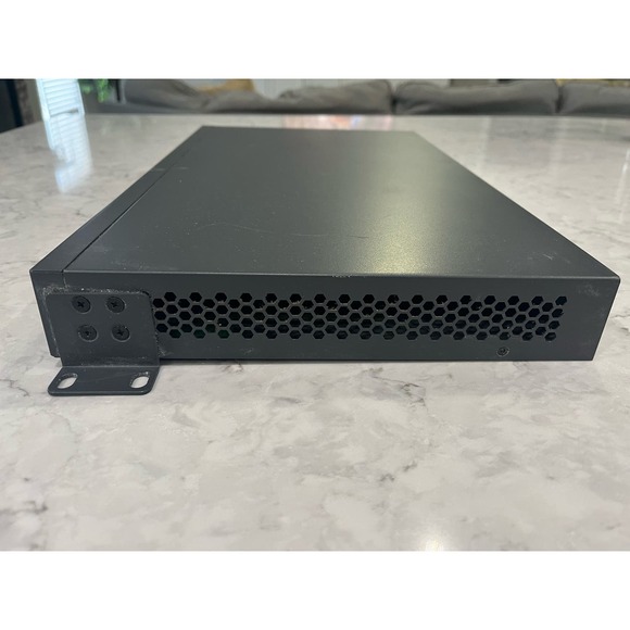 Datto L24 24 Port Gigabit PoE+ Cloud Managed L2 Switch with 2 Dual-Speed SFP - Picture 3 of 7